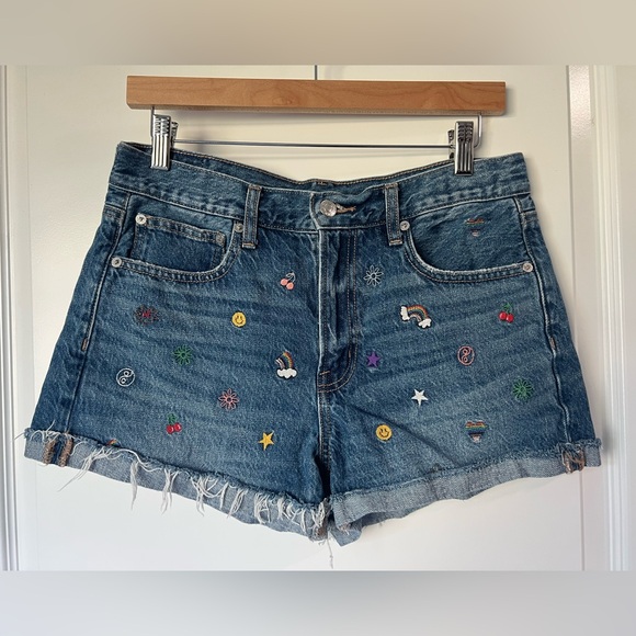 American Eagle Outfitters Pants - American Eagle (AE) Denim Embroidered '90s Boyfriend Short Sz 6 100% Cotton